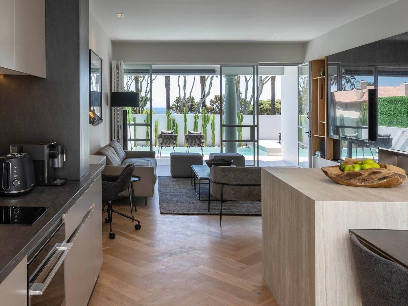 South Beach Camps Bay Boutique Hotel Cape Town Bagian luar foto Interior of a house in the complex