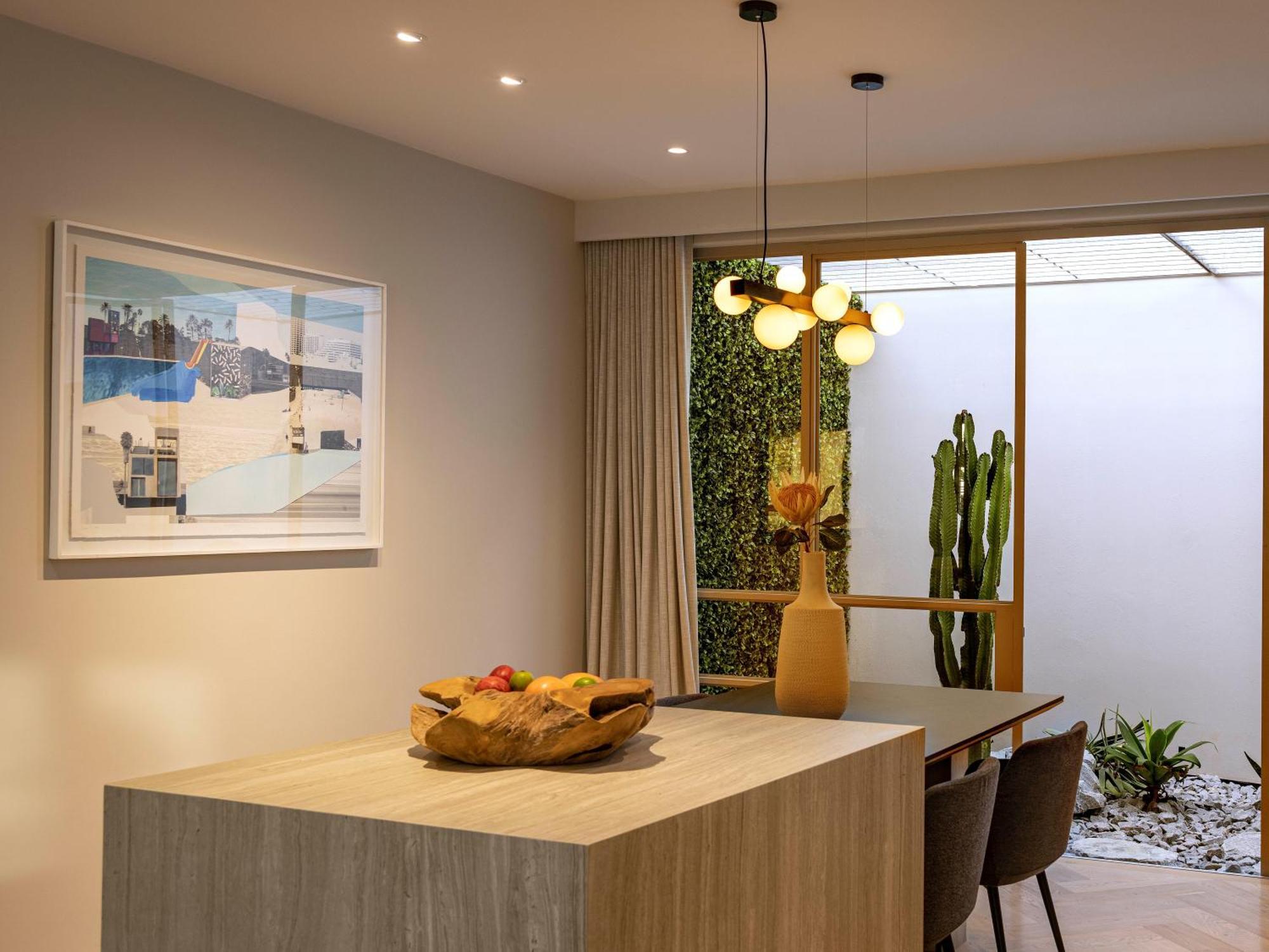 South Beach Camps Bay Boutique Hotel Cape Town Bagian luar foto A kitchen island