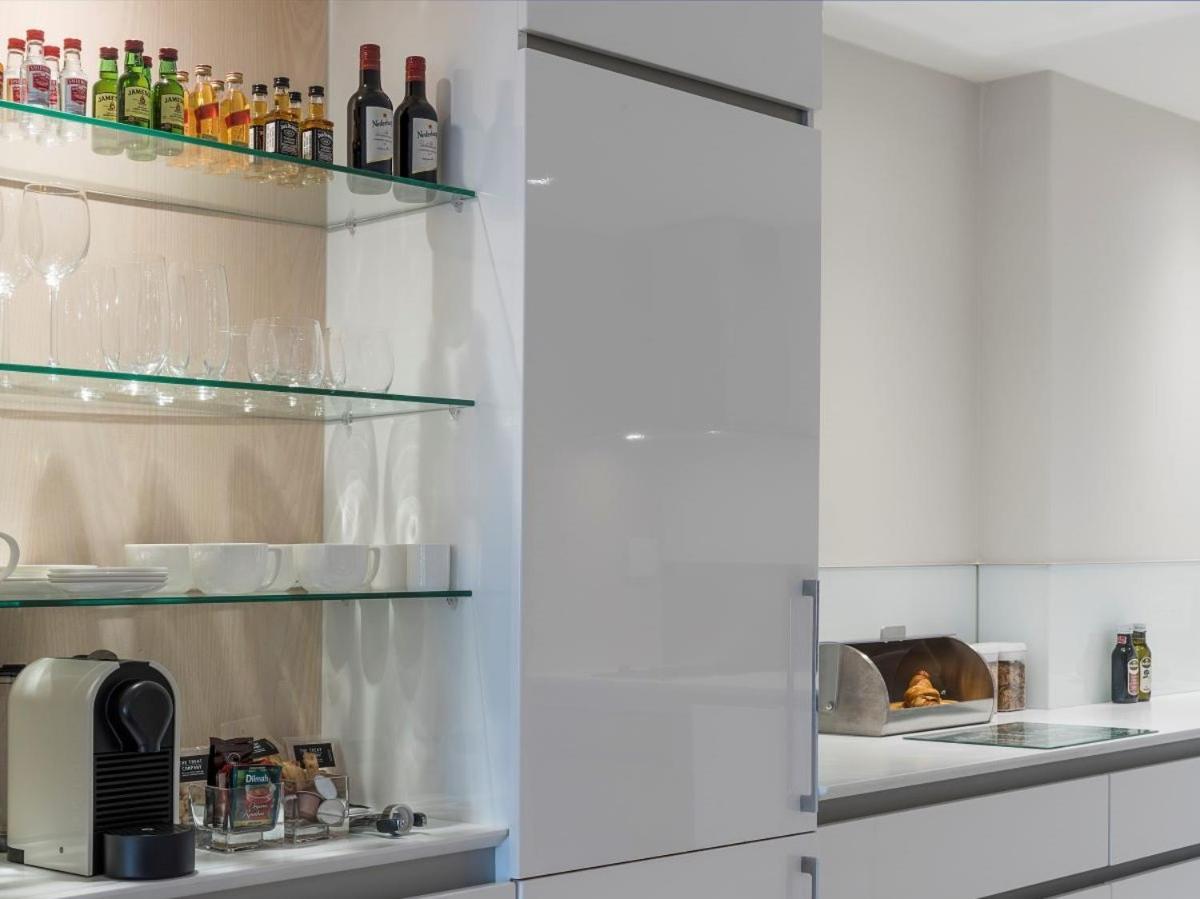 South Beach Camps Bay Boutique Hotel Cape Town Bagian luar foto A refrigerator