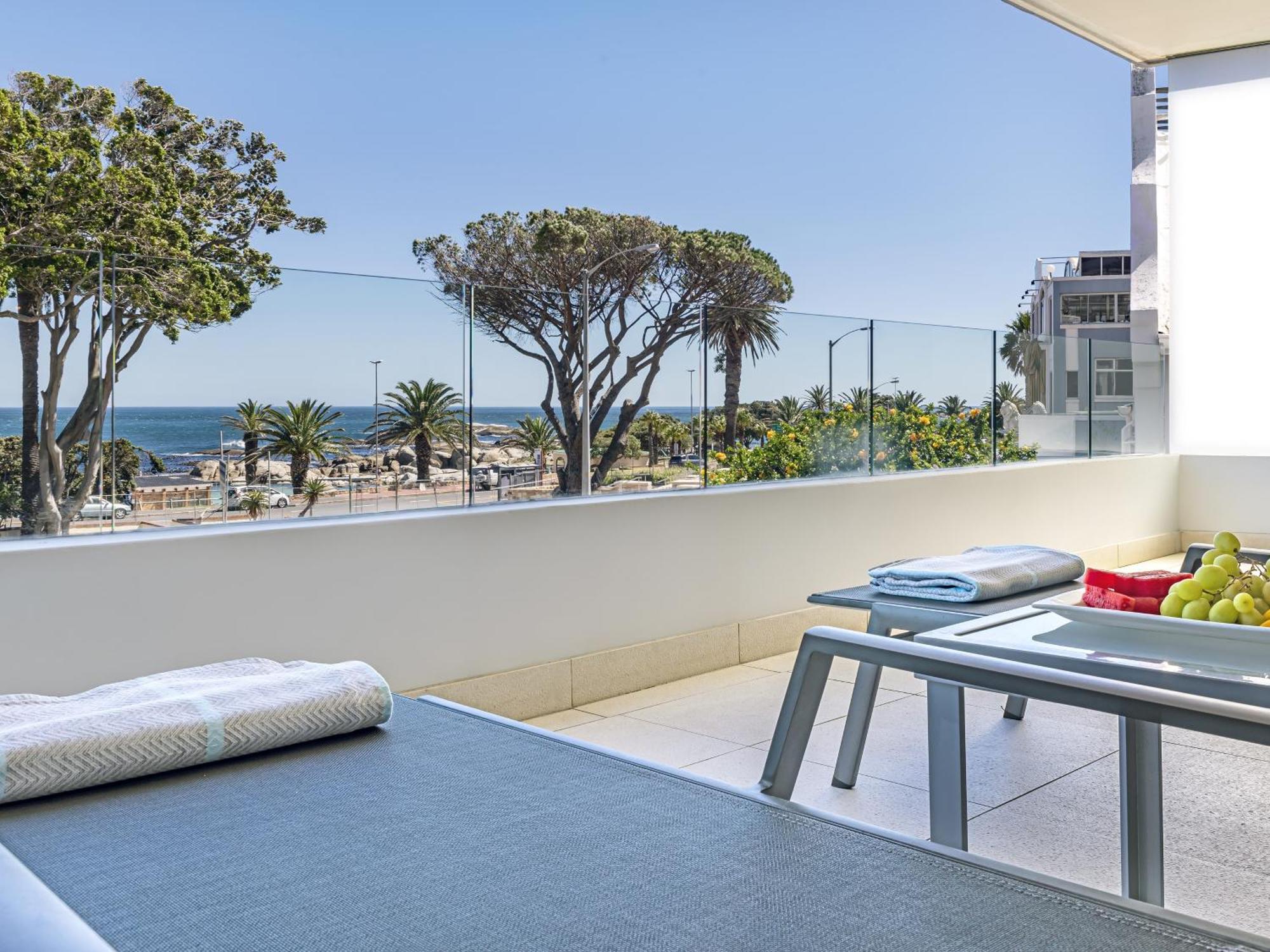 South Beach Camps Bay Boutique Hotel Cape Town Bagian luar foto View from the hotel